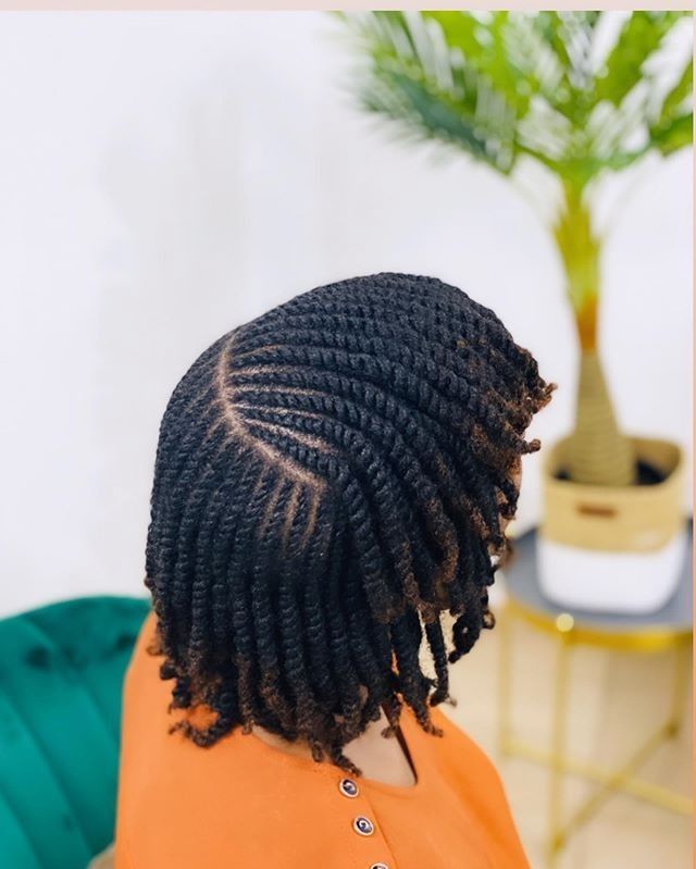 Formule précieuse
soin+shampoing+coiffure pour cheveux afro sans rajout